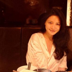 Jane Chen Instagram - 最近有比較open mind
不帶盔甲

看見很多可愛 還有希望 

感恩滿滿