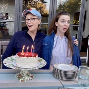 Jane Lynch Instagram - Wish my sweet and gorgeous niece a very Happy Birthday today! @ellebell711