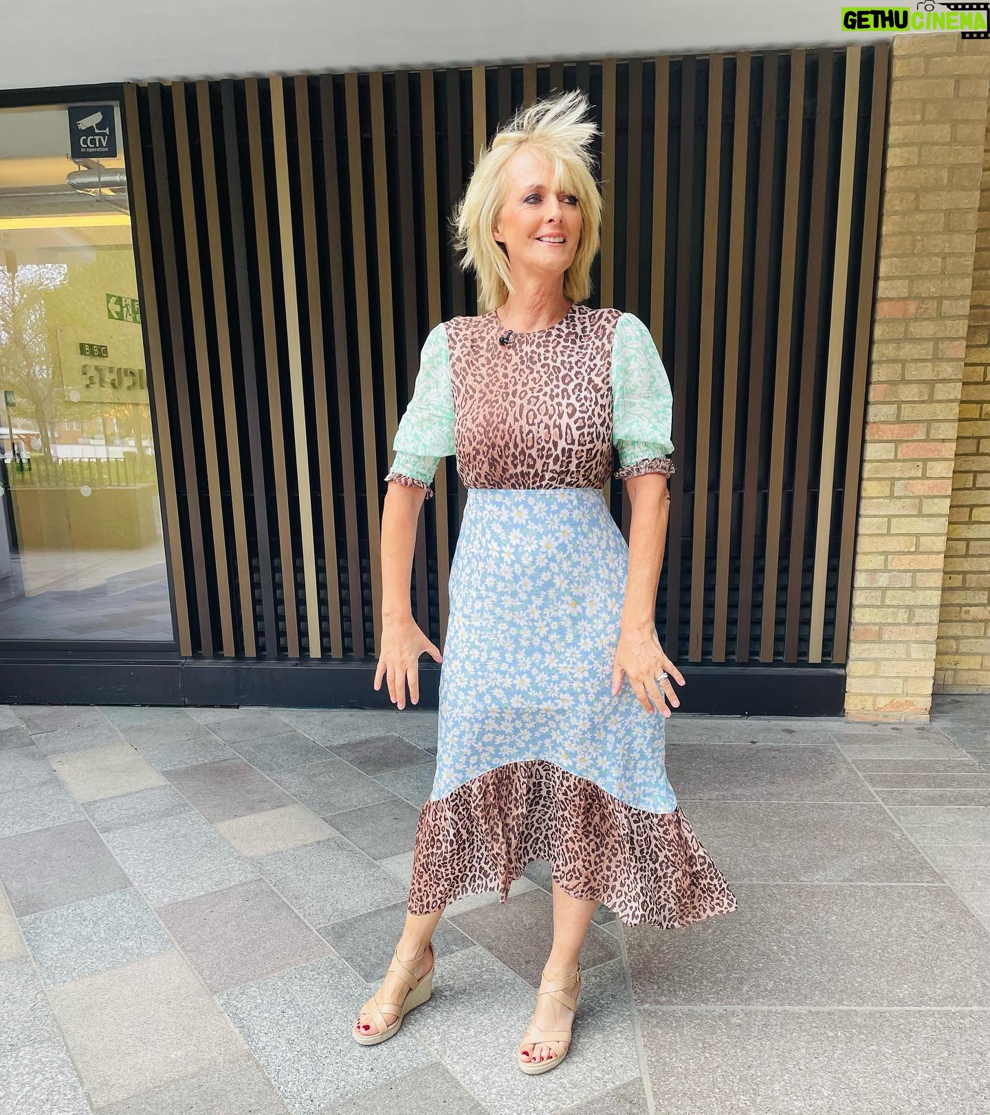 Jane Moore - 4.8K Likes - Is it windy? I hadn’t noticed 🥶. Dress by @rixo shoes by @officeshoes @loosewomen