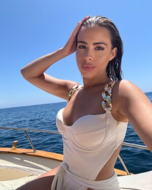 Janelle Marie Instagram - From Capri with Love 🇮🇹🍋 truly was the most magical day soaking up the coastal views and sea #capri #europe