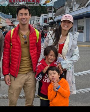 Janet Hsieh Instagram - Kids are just as excited for school as they were for our Alaskan cruise with @princesscruisestw 孩子們對上學和對我們去阿拉斯加跟 #公主遊輪台灣  一樣興奮。