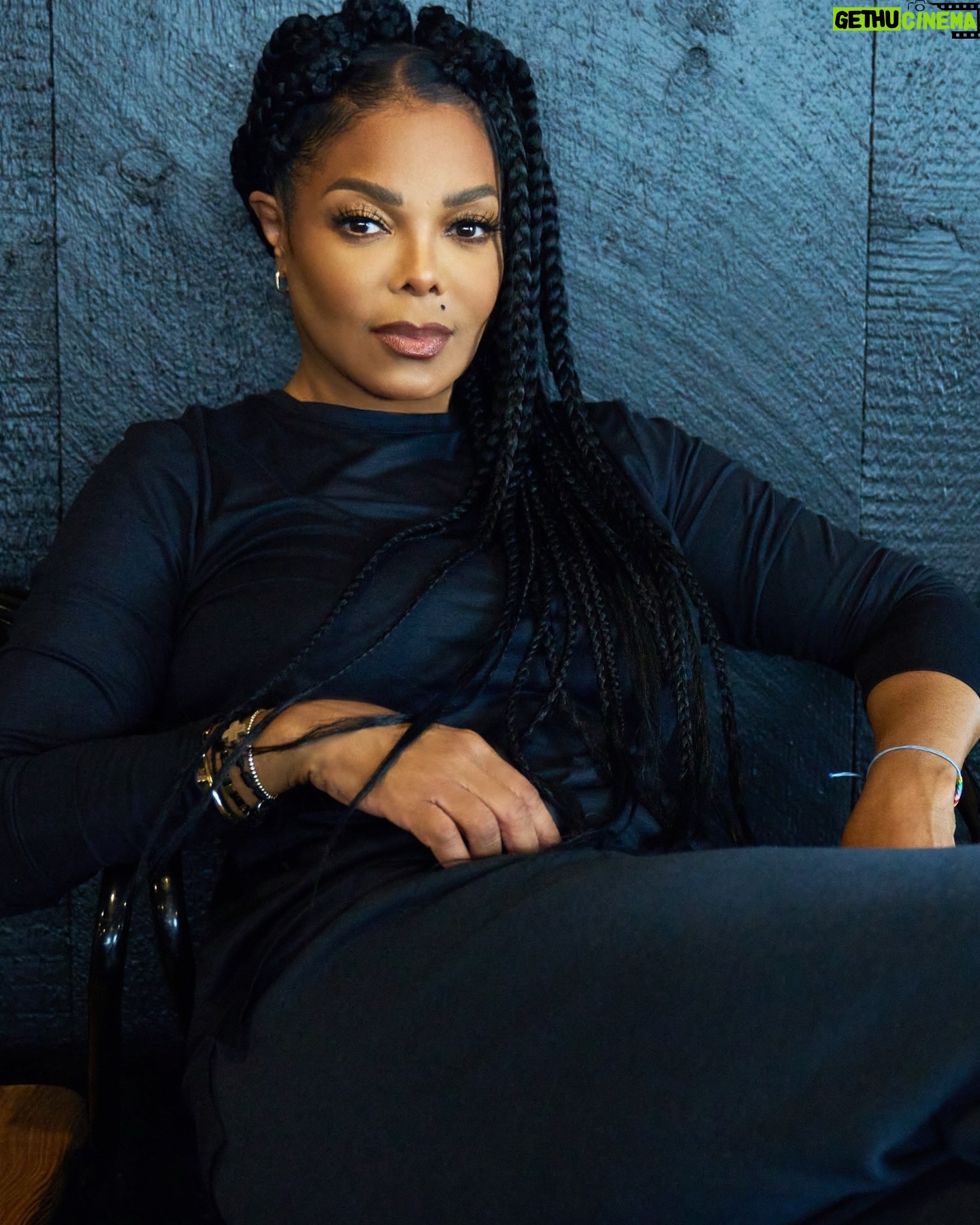Janet Jackson - 186.3K Likes - Charlotte tonight ♥️…then making our way down to Tampa, West Palm Beach, Orlando and ATL ;)