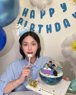 Jang Do-yun Instagram - 생일축하해주셔서 너무 감사합니다🙏🏻
2023년 생일은 더 많은 분들께 축하를 받아 잊지못하는 하루가 된거같아요.
앞으로도 더 좋은 모습 보여드리는 도윤이가 될게요❤️다들 사랑합니다🫶🏻

#HBD#hbd#0831