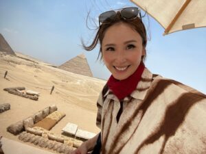 Janis Chan Instagram - 我哋嚟到《無窮之路4》第五國 🇪🇬埃及
離開香港剛剛一個月啦
拍攝旅程仲有一個月
掛住屋企
努力努力

#無窮之路4
#用兩個月拍七個國家
#egypt