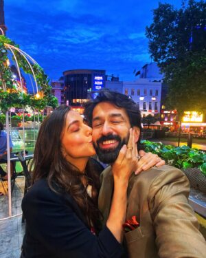 Jankee Parekh Instagram - July mains from the most delicious English summer with HIM❤️

.
.
.

#Londonphotodump