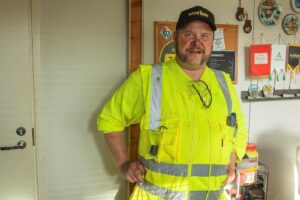 Janne Kataja Instagram - Kyllä Isä Osaa - partatyyli? Jatkoon vai ei? Äänestys mun storyssa.
Kuva isän Isännän toimistolta!