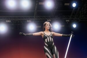Jannika Wirtanen Instagram - Kiitos @suomipopfestivaali , kun järkkäsitte meille bäkkäritreffit 💙 

📸 @nealeksandraphoto