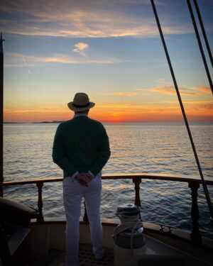 Jared Harris Instagram - Tranquility. Peace. Quiet. Rest. 

An infinite amount of ‘thank yous’ could never be enough.

Picture, as always, by my dear @allegrariggio 🌅