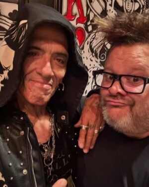 Jaret Reddick Instagram - Happiest of birthdays to this “way cool” legend! Met Stephen Pearcy this last spring and could not have been more awesome! 
RATT & ROLL forever!!! 
Scroll to see young Jaret repping
@septopfuel #ratt #stephenpearcy #80smetal #rattandroll