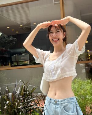 Jarinporn Joonkiat Instagram - 💘🙂🙃