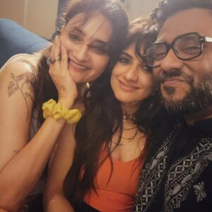 Jasleen Royal Instagram - This year I decided to give a little bit  more of myself to friends and family and the love that has come back to me is infinitely more. 

Heart is sooo full from being surrounded by such inspiring and beautiful souls. ❤️❤️
P.S. Not to forget the ones I don’t have photos with but they made my day unforgettable