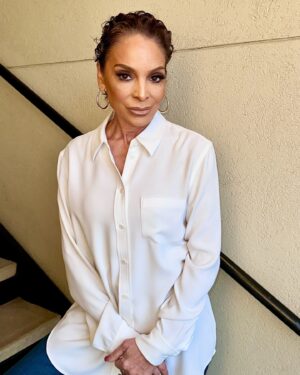 Jasmine Guy Instagram - “With the new day comes new strength and new thoughts” Happy Saturday my loves, have a great day ❤️ #jasmineguy #saturday #saturdaymotivation #love #light #happiness #health
