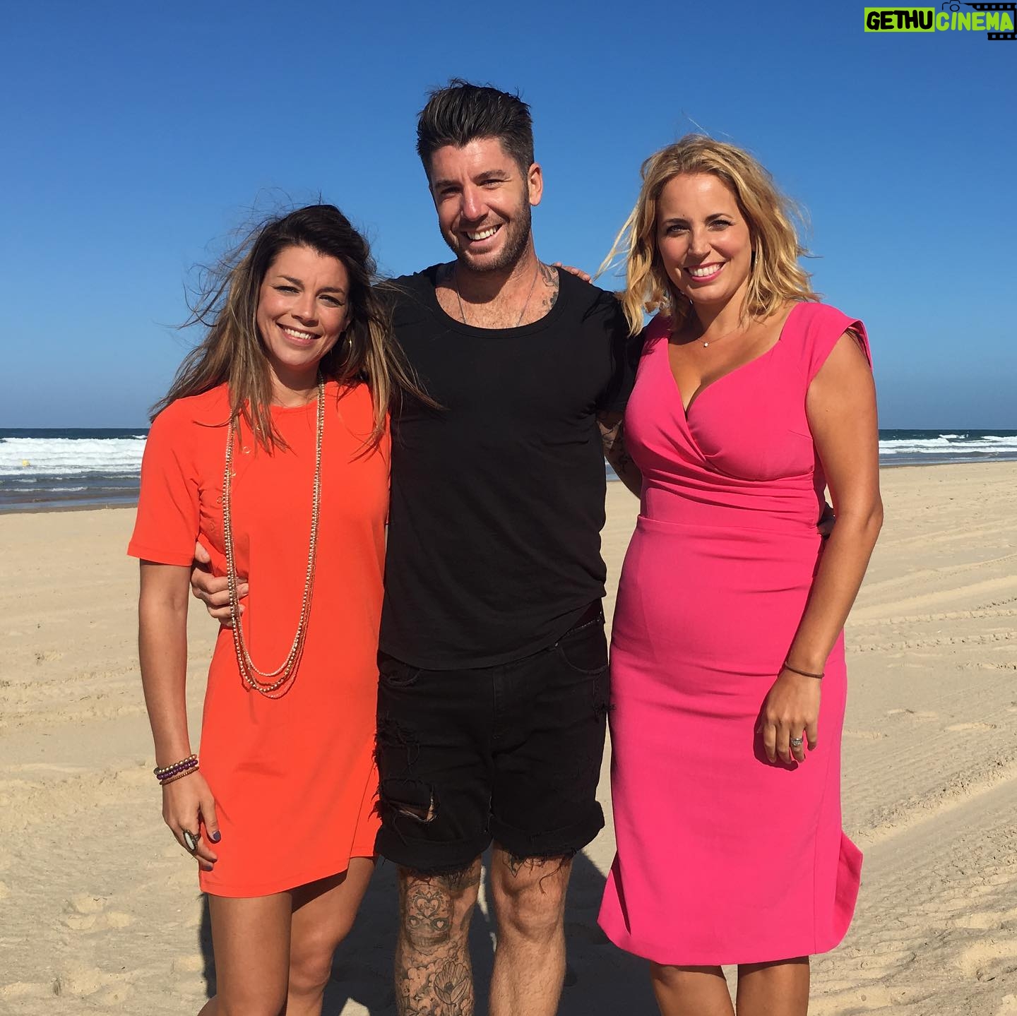 Jasmine Harman - 5K Likes - Today at 6pm one of my classic episodes, helping Katie and Dom find their perfect place in Cádiz, Spain for £180k.
@aplaceinthesunofficial @freeform_productions @channel4 @b_lydiae #aplaceinthesun #spain #househunting #cadiz