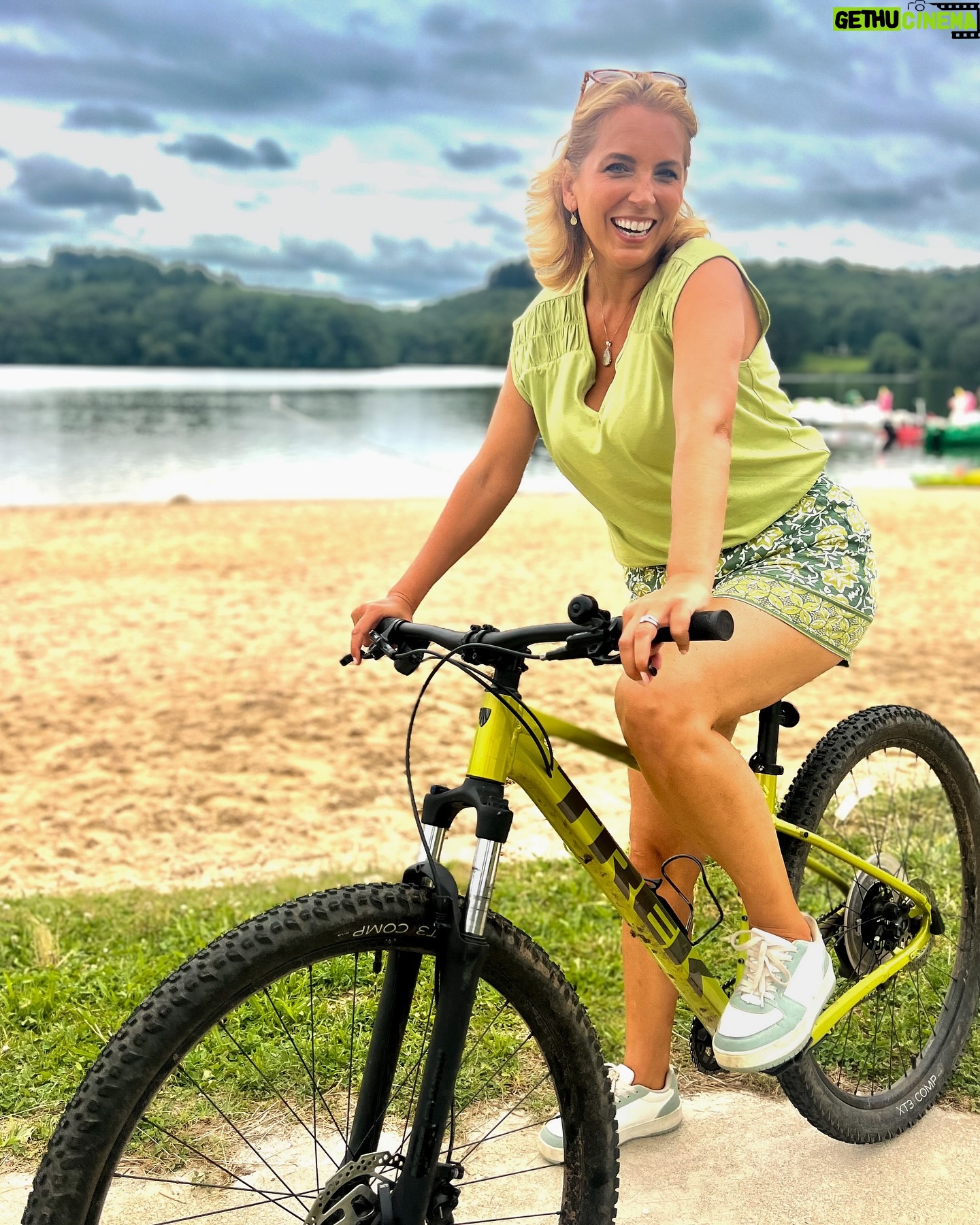Jasmine Harman - 5.2K Likes - I’ve had a lovely few days filming some @aplaceinthesunofficial revisits to see how our house hunters have settled in AND I’ve even managed to squeeze in a little bit of exercise…🚲🇫🇷
I must say it’s been a relief getting away from the stifling Spanish sun to a much cooler, cloudy France! Au revoir! #france #fitforfifty #bikeride
