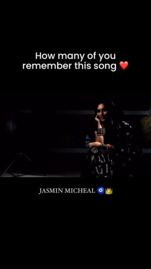Jasmine Michael Instagram - Forever favourite song 🧿❤️
@jasminmichael.official prettiest lady 
.
.
.
.
#malaysiatamilsong #jasminmichael #songs