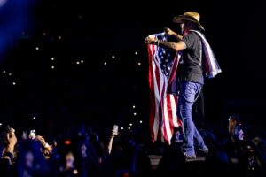 Jason Aldean Instagram - Thanks to everyone who came out to the opening of The Highway Desperado Tour… Three SOLD OUT shows in New York and New Jersey is a hell of a way to kick it off! See yall next week for round 2🇺🇸

📷: @justinmrusek