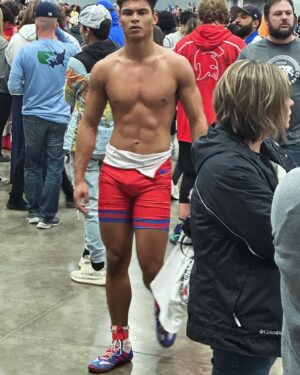 Jason Cabell Instagram - Shaking off the ring rust after football! 2Ws, 2Ls at the Greeley Christmas tournament. Get some Hendo! Great last second W! @official_cherrycreek_wrestling