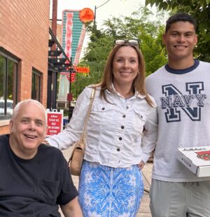 Jason Cabell Instagram - Had a great time back in the Fatherland. Thank you Cousin Bob and Cousin Bridget @bridgetchristiandesigns for the day! #loumalnatis #alsbeefchicago the best, the best, the best!