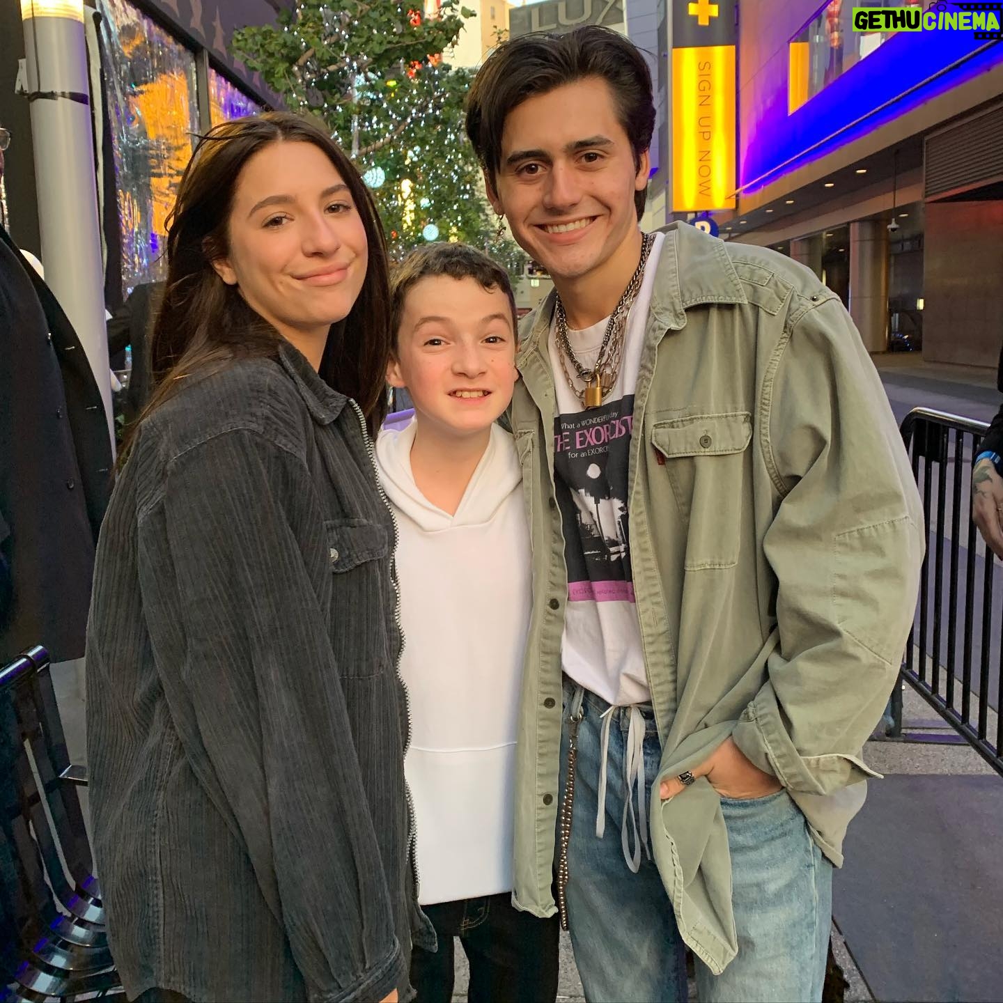Jason Maybaum - 21.5K Likes - Mom & Dad took me skating #instaskate