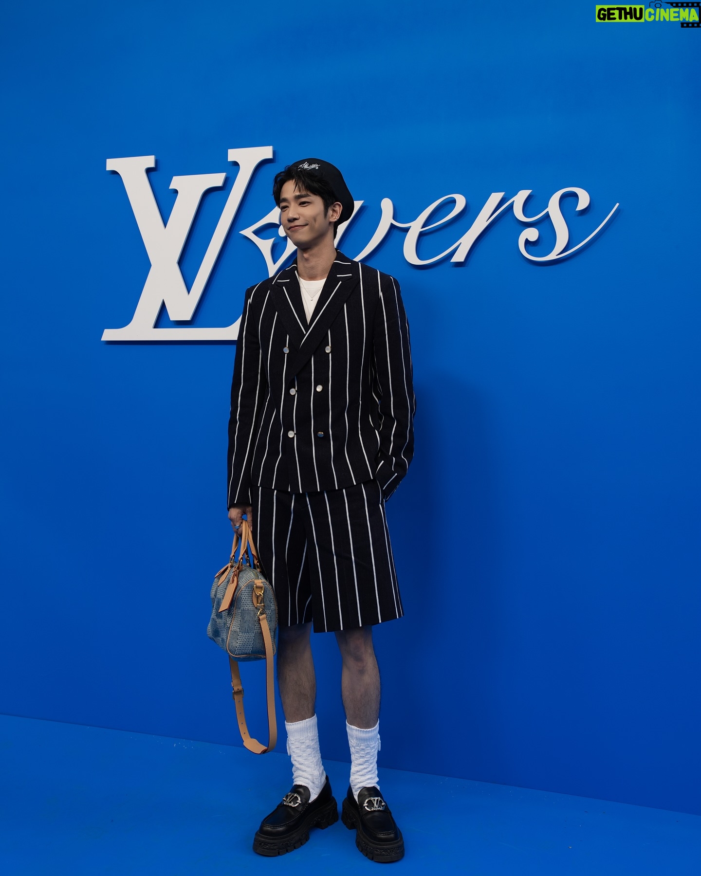 Jasper Liu - 113.8K Likes - Le Monde Est à Vous
世界是你的
The World is Yours
#LVMenSS25
#LouisVuitton
@louisvuitton
@pharrell
