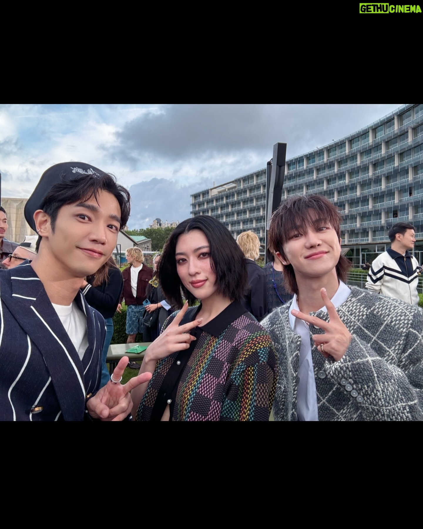 Jasper Liu - 113.8K Likes - Le Monde Est à Vous
世界是你的
The World is Yours
#LVMenSS25
#LouisVuitton
@louisvuitton
@pharrell