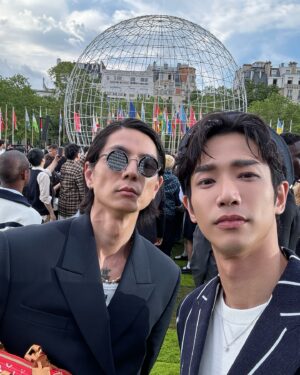 Jasper Liu Instagram - Le Monde Est à Vous
世界是你的
The World is Yours

#LVMenSS25
#LouisVuitton
@louisvuitton 
@pharrell