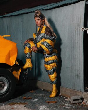 Jax Instagram - So what’s all the buzz about? 
Worker bee puffer runway by @tenyardsclothing 
💇🏽‍♀️: @wigsbyatlas 
📸: @fernandopalafox