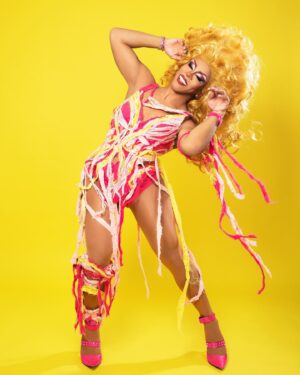 Jax Instagram - Tore.

📸: @adamouahmane 
👗: @jager.nyc 
💇🏽‍♀️: @theonlymadd