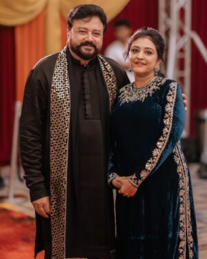 Jayaram Instagram - 📸 @_whiteline_photography_ 

Costume courtesy 
@aswathi_jayaram - @labelshireenshahana 
@actorjayaram_official - @bmore_ethnic