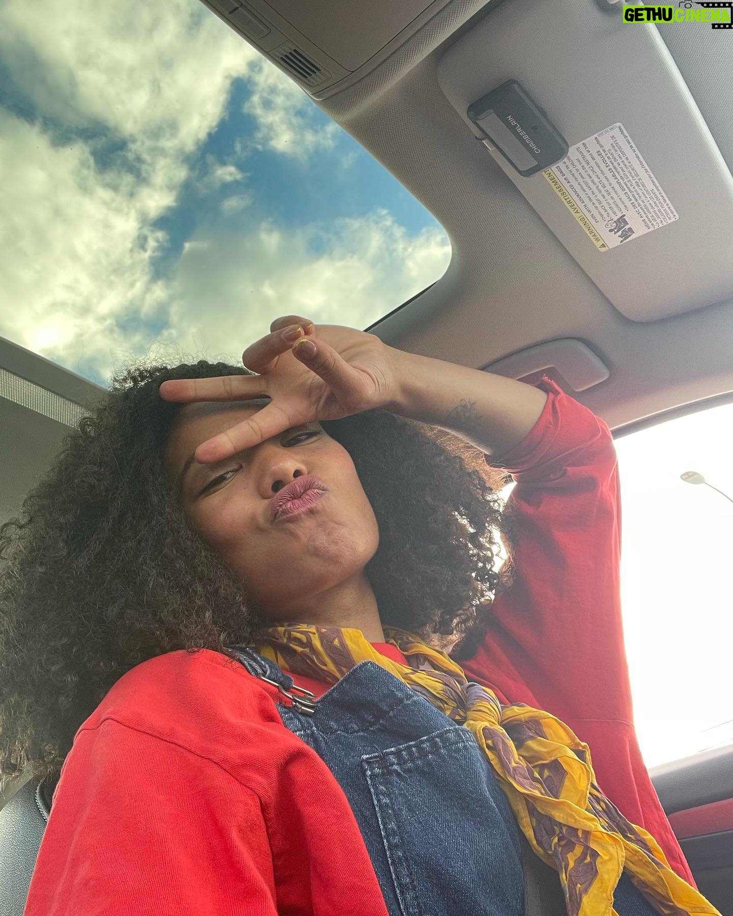 Jaz Sinclair - 89.4K Likes - Spring has sprung and she cute š£šø