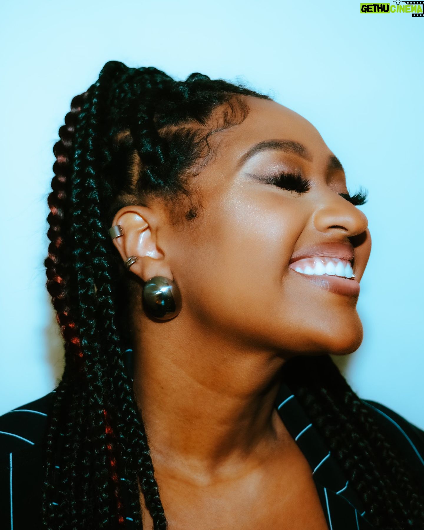 Jazmine Sullivan - 95.4K Likes - 🖤