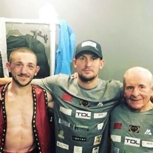 Jazza Dickens Instagram - 4 Euro & 3 world title fights all without backing of a TV promoter.

The lessons learned will stick with me for ever. The biggest one being SELF WORTH!

I will now manage myself towards a world title once more. 

On behalf of myself and family THANKYOU for everything @tonybellew