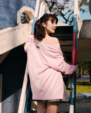 Jeanette Aw Instagram - Reminiscing about playground fun and hanging on monkey bars at school, back when fun didn‘t need gadgets.

A sole mate for life’s adventures - these MEXICO 66 SD sneakers featuring a special orchid print, made exclusively for Singapore, are available for a limited time!

@OnitsukaTigerOfficial @OnitsukaTigerSG
#OnitsukaTigerSG #OnitsukaTiger #MEXICO66SD