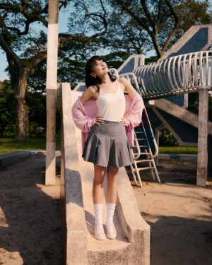 Jeanette Aw Instagram - Reminiscing about playground fun and hanging on monkey bars at school, back when fun didn‘t need gadgets.

A sole mate for life’s adventures - these MEXICO 66 SD sneakers featuring a special orchid print, made exclusively for Singapore, are available for a limited time!

@OnitsukaTigerOfficial @OnitsukaTigerSG
#OnitsukaTigerSG #OnitsukaTiger #MEXICO66SD