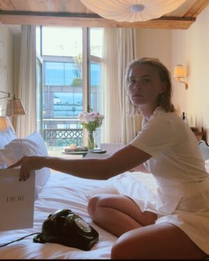 Jeanne Goursaud Instagram - Merci @diorbeauty / 1st picture by @pierre__mouton @dior #DiorSpaCruise #diorskincare Ad