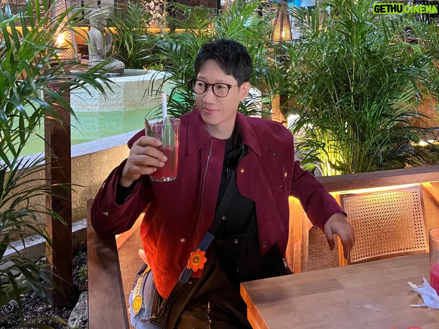 Jee Seok-jin - 111.9K Likes - 녹화중에 #행복하세요 Goodluck