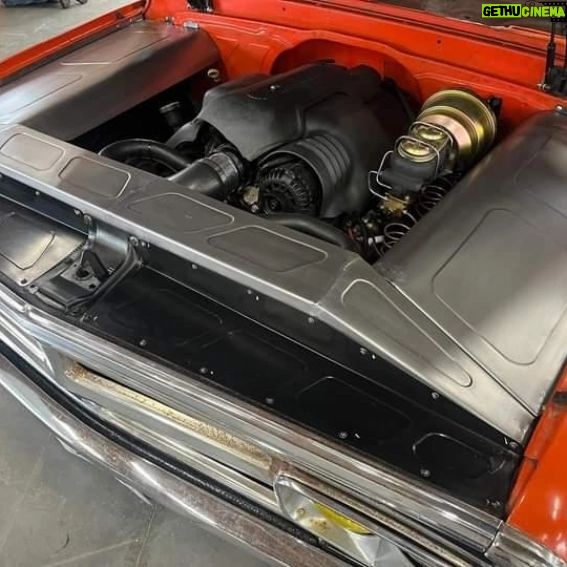 Jeff Bonnett - 2.8K Likes - Damnnnnn I hate to see him sell it but I'd love to watch it leave 😆 hit up @2ndclass_customs if you're wanting a turn key Midwestern head turner 😍💪