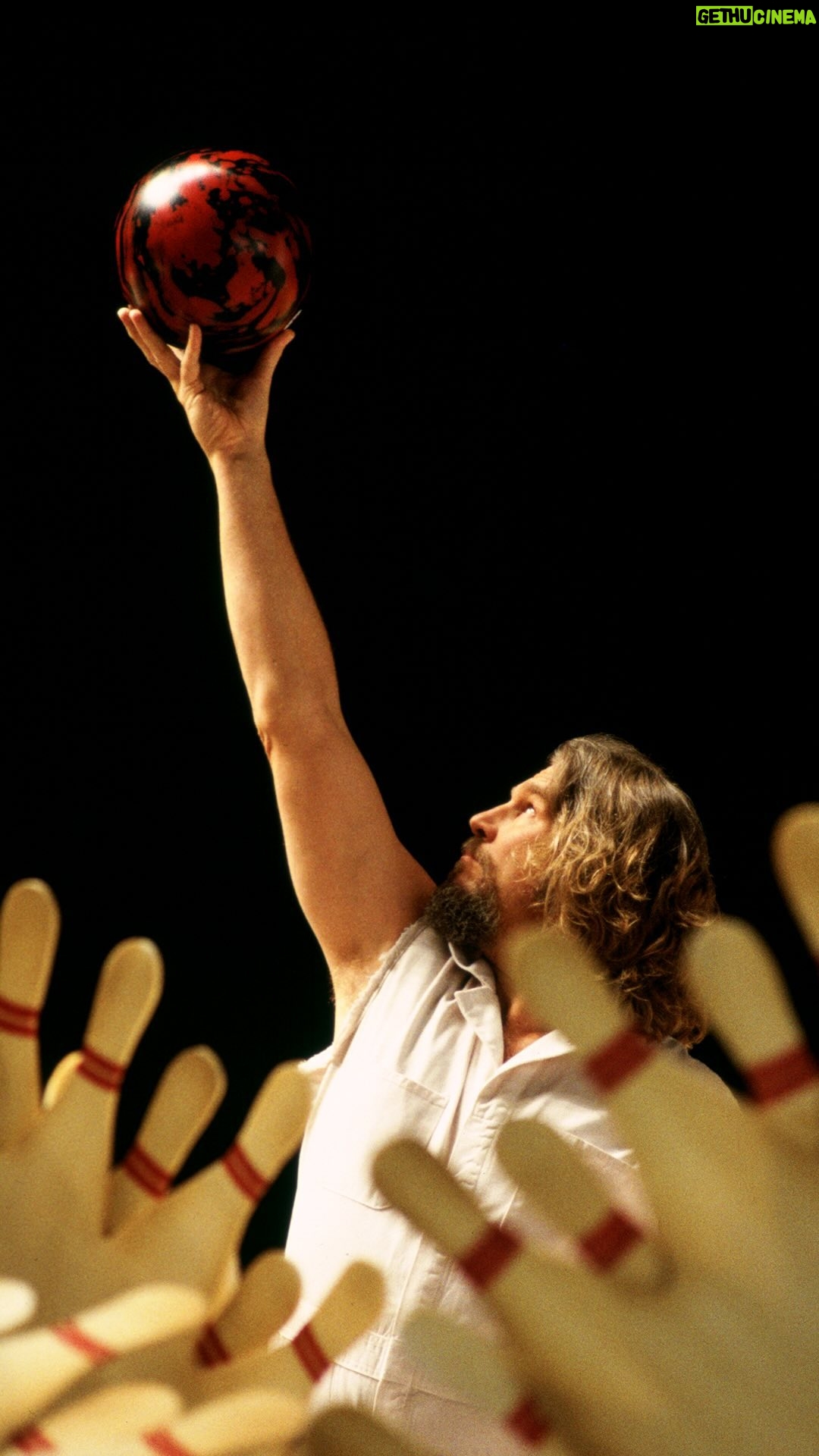 Jeff Bridges - 11.8K Likes - Just dropped in.
š¬The Big Lebowski (1998)