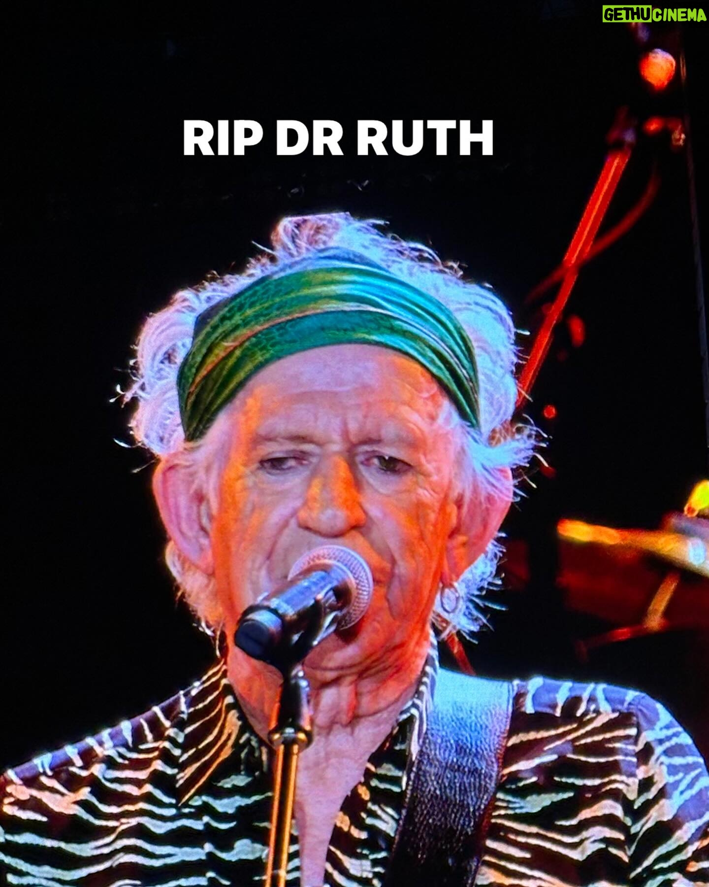 Jeff Ross - 3.7K Likes - Great show last night @officialkeef