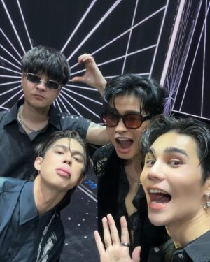 Jeff Satur Instagram - 💙❤️💜💚 01/02.06.2024