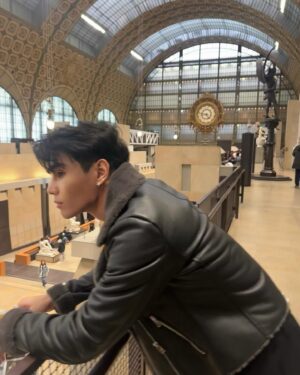 Jeff Satur Instagram - musée ; all is art