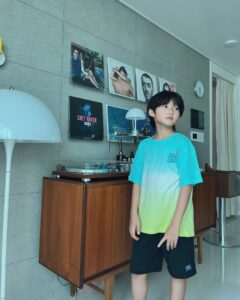 Actor Jegal Eun-yu HD Instagram Photos and Wallpapers July 2024