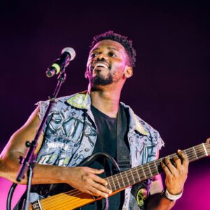 Jel Instagram - O 1o dia no Palco Comédia do @nos_alive foi um carrossel de gerações e de gargalhadas com a habitual casa cheia de carinho e sorrisos lindos.
Hoje há mais e o Tio de vocêses vai fazer Stand-Up Comedy por volta das 21h. Até já no melhor Festival.
@mr_filadagodaaa @beatrizgosta @carlosmachadovidal @ruixarainsta @sousacpedro @eduardo.f.marques @mariana__rosaria @acatmoreira