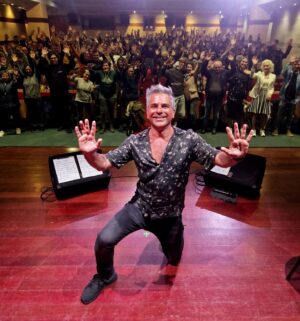 Jel Instagram - Obrigado Sabugal, o vosso calor humano e as vossas gargalhadas aqueceram a noite fria de tal maneira que saí do Palco a ferver de Alegria.
O Excesso de Bagagem segue hoje para Alverca.
Bilhetes no link da bio, stories e locais habituais.