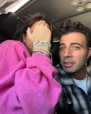 Jencarlos Canela Instagram - Happy birthday my baby! 
No subí ayer porq estábamos celebrando. Hace 16 años me enseñaste y hasta el sol de hoy me sigues enseñando un amor que nunca imaginé existía. Te amo mi princesa, aunq me mates por subir esto! lol 🫶🏻🎂