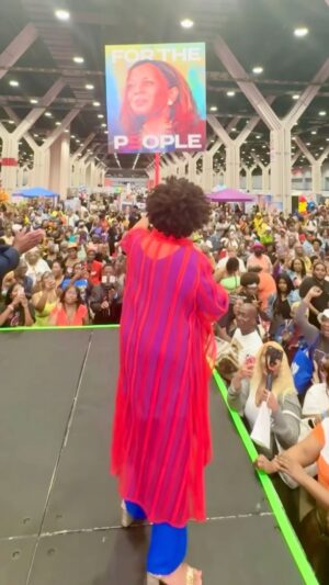Jenifer Lewis Instagram - Don’t be a fool!!! This is our LAST CHANCE to save DEMOCRACY!!!

❤️❤️❤️
#vote 
#roevswade 
#kamalaharris2024 
#wellness 
#mentalhealth
