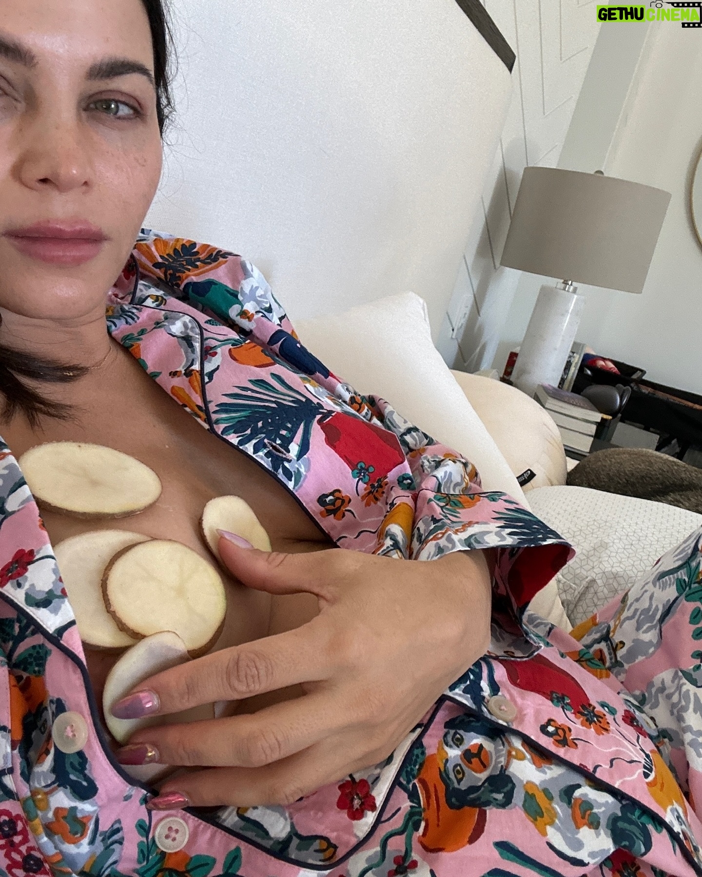 Jenna Dewan - 148K Likes - Now that I’ve survived mastitis I can confidently say… mamas I FEEL you. The amount of times I googled “will I ever feel better” 😵💫😂
All of your suggestions were amazing, thank you! What an experience to show how powerful and supportive we can all be for each other. This is what worked for me :
⁃ Cold compresses, cabbage and thinly sliced potatoes after feeds (treats inflammation)
⁃ Hot epsom salt baths to help with the shaking (that part was honestly wild)
⁃ Castor oil on breasts with warm compress over
⁃ Probiotic 2x a day
⁃ Vitamin C & E 3x a day
⁃ Homeopathic remedy hepar sulfur and phytolaca rotating throughout the day
⁃ MEDICINE! Ibuprofen and antibiotics
⁃ Nursing/ pumping
⁃ REST (Iknow I know who can rest but even little naps helped)