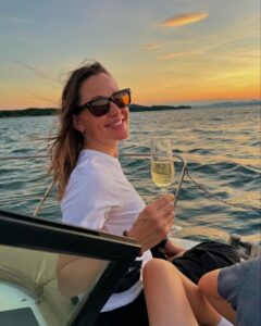 Jennifer Garner Most Liked Photos and Posts