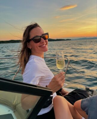 The Secret Behind Jennifer Garner's Most Viral Instagram Posts