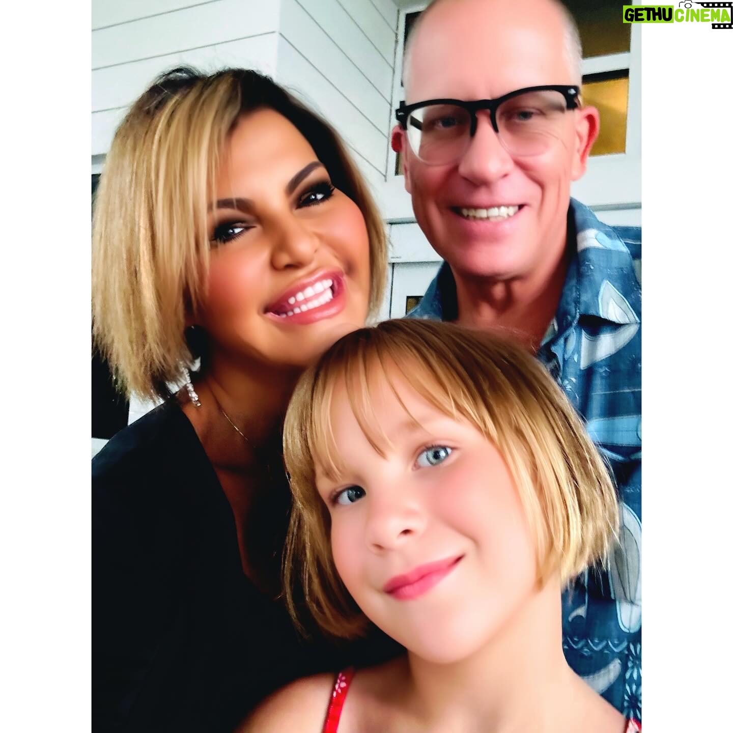 Jennifer Gimenez - 6.5K Likes - Summer time vibes…
What an amazing get away we had with my gorgeous and amazing husband @timryandopeman and our sweet Kenzie.
And let’s not forget little #Maylay.
#Summer #SummerTime #Beach #Getaway #Family #SoberParents #SoberFamily #TimJenn #Powercouple #WeAreAForce #DopeToHope #JenniferGimenez #TimRyan #Recovery #Sober #SuperModel #Actress #Actor #Fashion #Movies #RealityShows #TVPersonalities
#Writer #Influencer #Speaker #Interventionist #Podcast #TheTimAndJennShow #SoberIsSexy